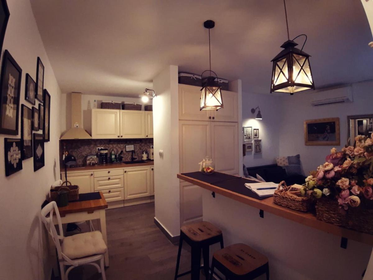 חוואר Liza'S Downtown Apartment מראה חיצוני תמונה