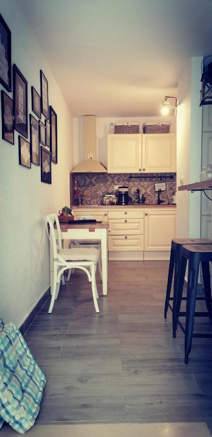 חוואר Liza'S Downtown Apartment מראה חיצוני תמונה